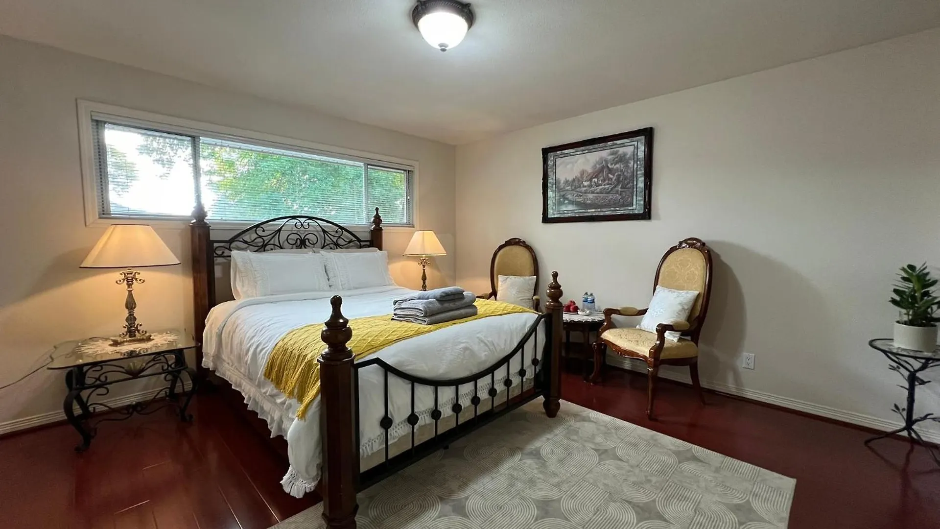 Terra Nova - Private Property Richmond Homestay