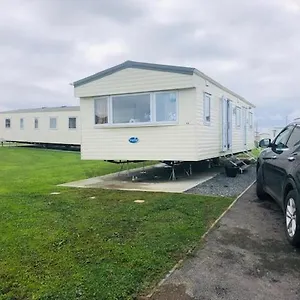 2 Bedroom Static Caravan 5* Sand Le Mere Holiday Village Near Withernsea, E. Yorkshire Withernsea