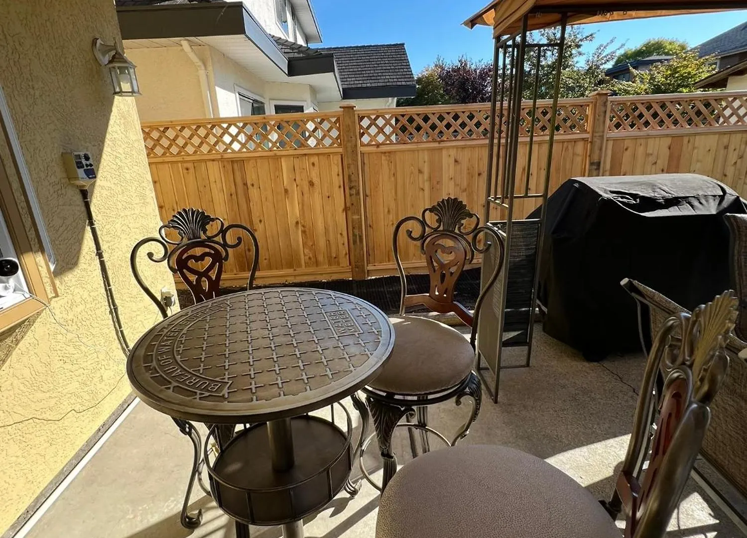 Terra Nova - Private Property Richmond Homestay