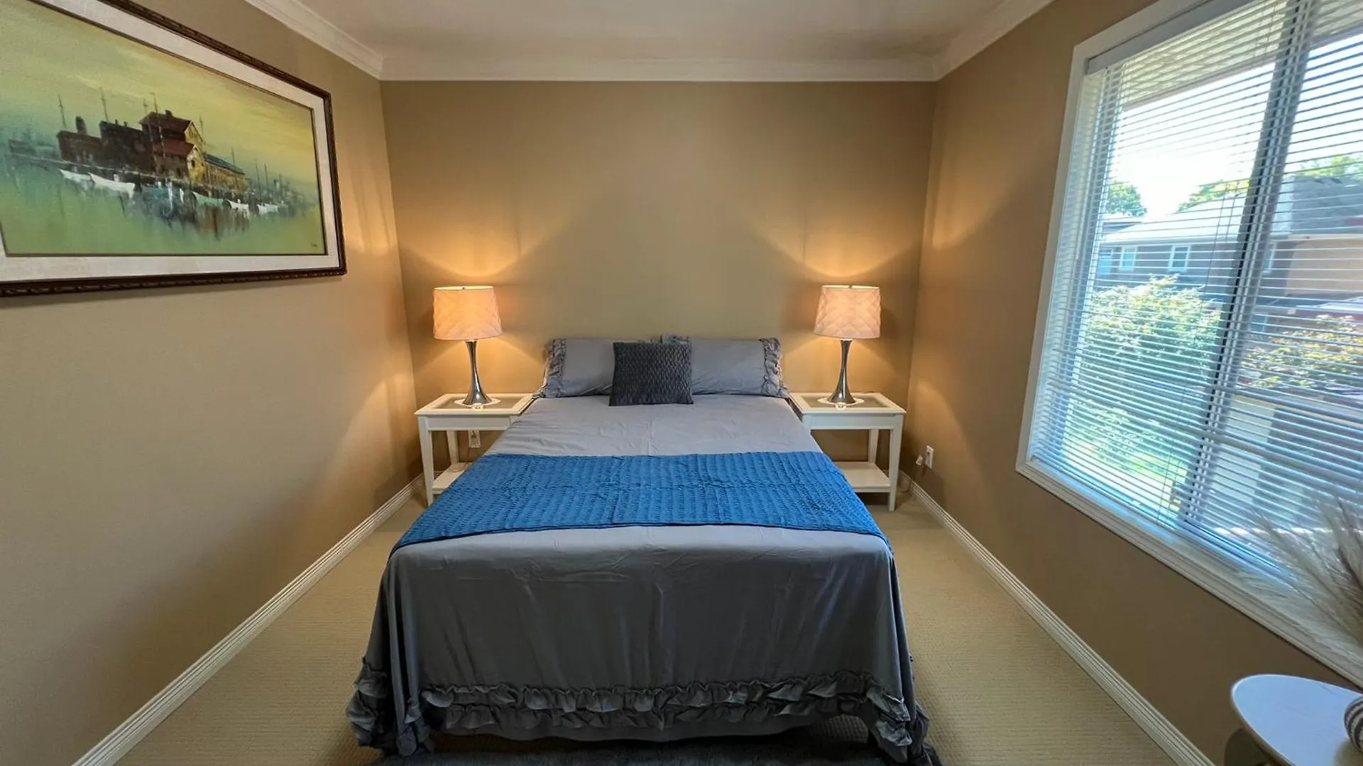 Terra Nova - Private Property Richmond Homestay